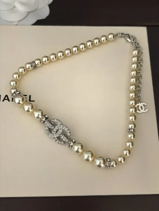 Chanel Pearl Necklace - Picture 2 of 3